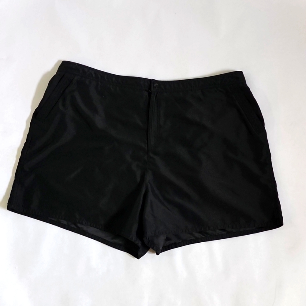 Women size 26 Croft and Borrow Swimshort, black
